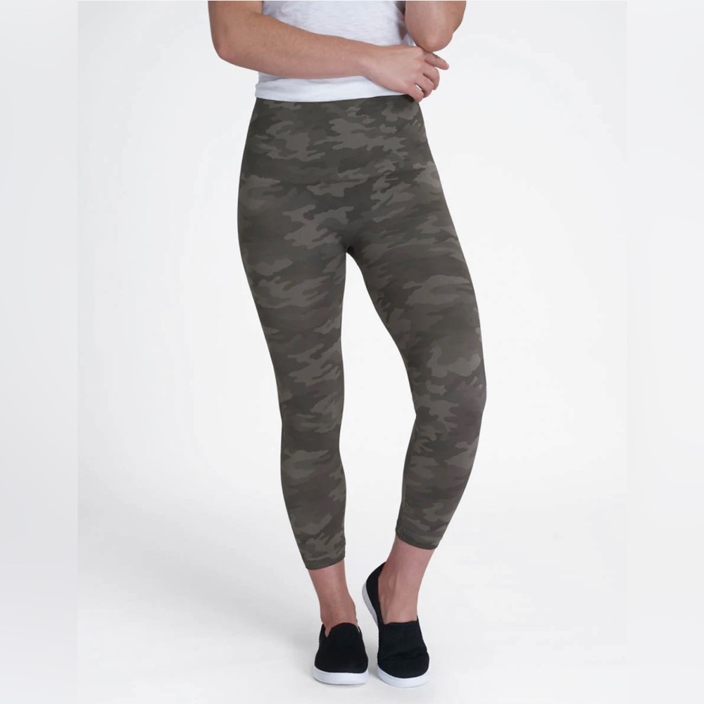 SPANX Look at Me Now Seamless Cropped Leggings Sage Camo